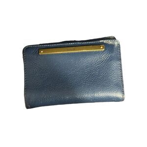 Nice blue Fossil Liza Multifunction wallet preowned condition
